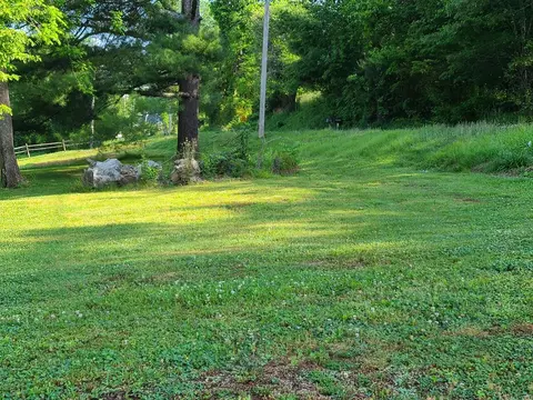 465 Lyle St, Franklin, NC 28734 photo 5
