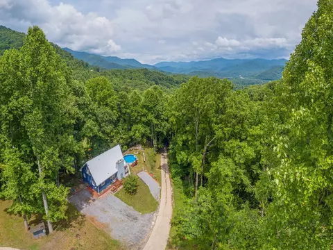 260 Chalet Hl, Sylva, NC 28779 photo 2