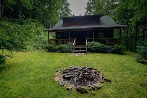 98 Candlelight Dr, Sylva, NC 28779 photo 2