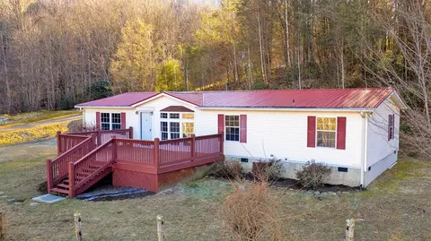 36 Triangle Rd, Tuckasegee, NC 28783 photo 1