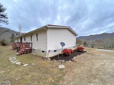 36 Triangle Rd, Tuckasegee, NC 28783 photo 50