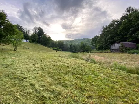 36 Triangle Rd, Tuckasegee, NC 28783 photo 3