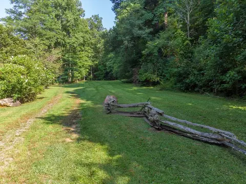 424 Bettys Creek Rd, Sylva, NC 28779 photo 9