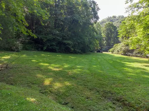 424 Bettys Creek Rd, Sylva, NC 28779 photo 11