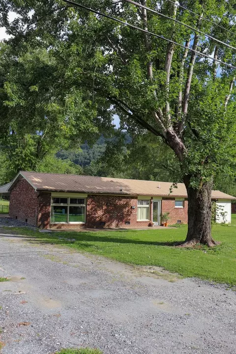 91 Josephine St, Sylva, NC 28779 photo 1