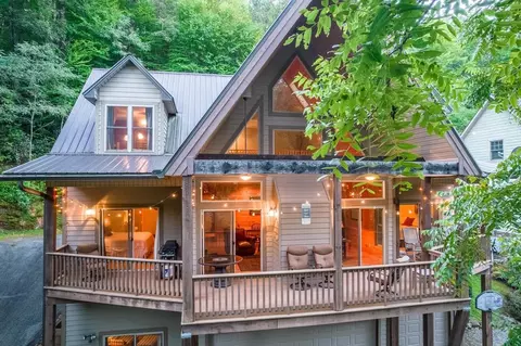 820 Dillard Rd, Sylva, NC 28779 photo 1