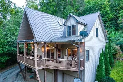 820 Dillard Rd, Sylva, NC 28779 photo 2