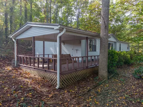 84 Hickory Knob Rd, Franklin, NC 28734 photo 3