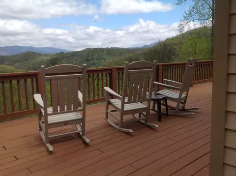 252 Jay Bird Dr, Sylva, NC 28779 photo 2