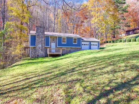 23 Chalet Hl, Sylva, NC 28779 photo 1