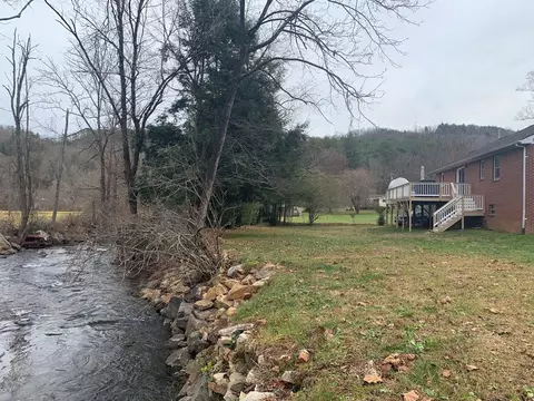 211 Hall Town Rd, Sylva, NC 28779 photo 1