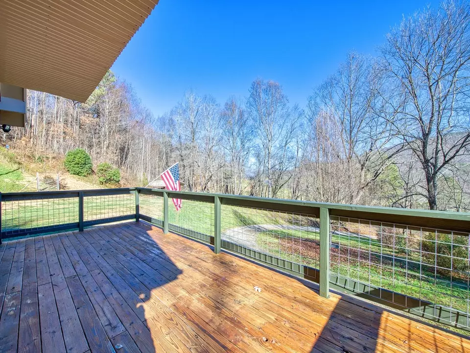  290 Wilson Branch Rd, Canton, NC 28716 photo 3