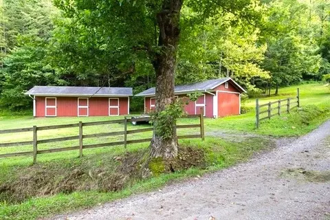 220 Genesis Trail Dr, Sylva, NC 28779 photo 11