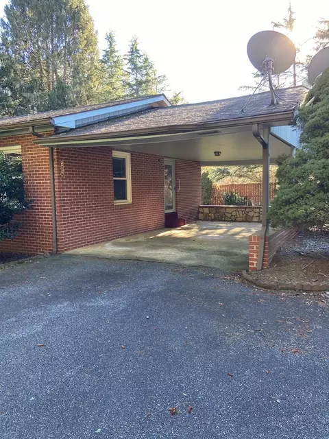 5250 Us 74 E, Sylva, NC 28779 photo 2