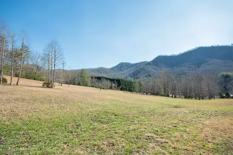217 Cliff View Dr, Franklin, NC 28734 photo 5