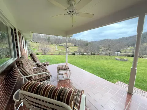 110 Grey Stone Dr, Sylva, NC 28779 photo 4