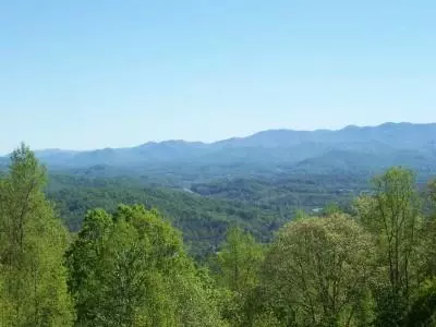 52 Chinquapin Heights Rd, Franklin, NC 28734