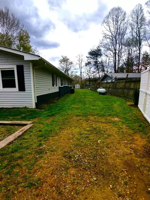 385 Slim Dillard Rd, Sylva, NC 28779 photo 21