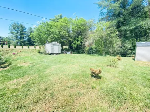 373 Savannah Dr, Sylva, NC 28779 photo 4