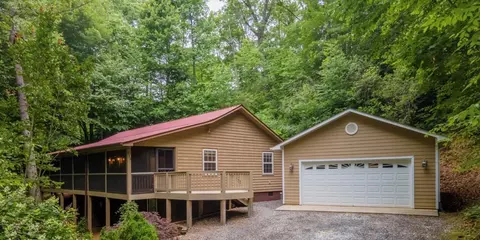 113 October Ln, Sylva, NC 28779 photo 2