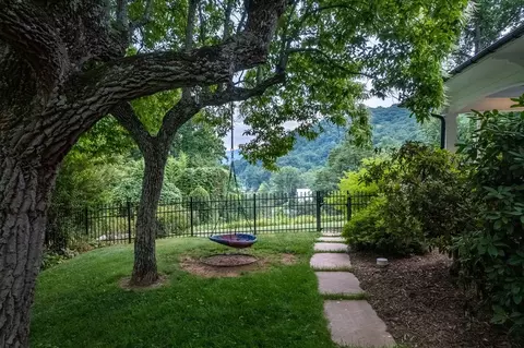 72 Ridgeway St, Sylva, NC 28779 photo 7