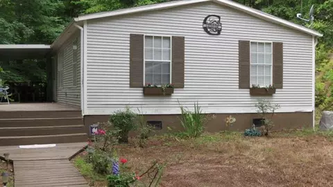 116 Sergeant Loop, Sylva, NC 28779 photo 2