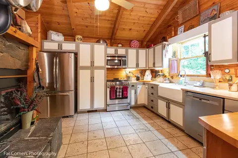 346 Suntrace Cir, Cullowhee, NC 28723 photo 4
