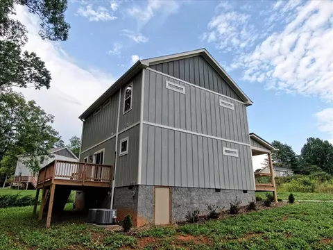 225 Ridge View Dr, Clyde, NC 28721 photo 5