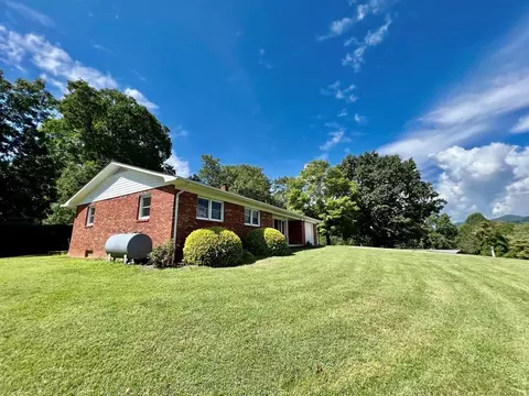 124 Leaf Ln, Clyde, NC 28721 photo 36