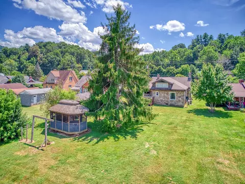 3701 Broad St, Clyde, NC 28721 photo 5