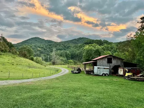 19 Mount Eire Dr, Sylva, NC 28779 photo 1