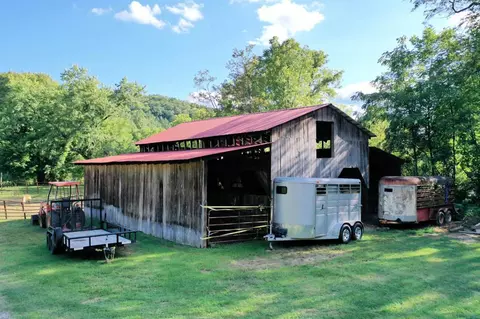 19 Mount Eire Dr, Sylva, NC 28779 photo 4
