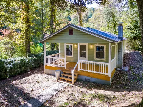6 Genesis Trail Dr, Sylva, NC 28779 photo 2