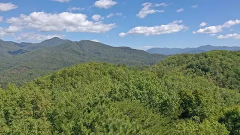 0 Vail Pas Rd, Whittier, NC 28789