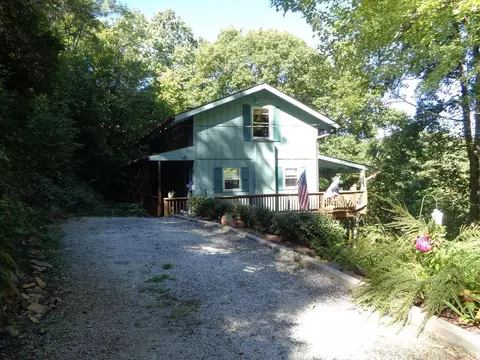 1316 Middle Ridge Rd, Sylva, NC 28779 photo 4