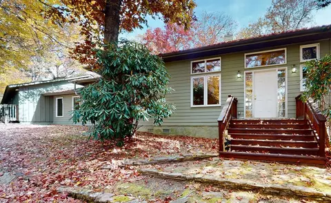 425 Dog Mountain Rd, Highlands, NC 28741