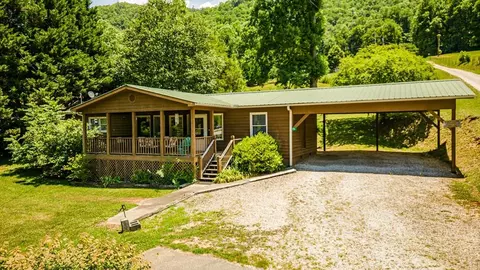 15 My Mountain Rd, Stecoah, NC 28771