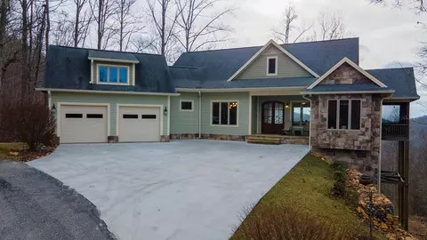 142 Hickory Nut Trl, Sylva, NC 28779 photo 3