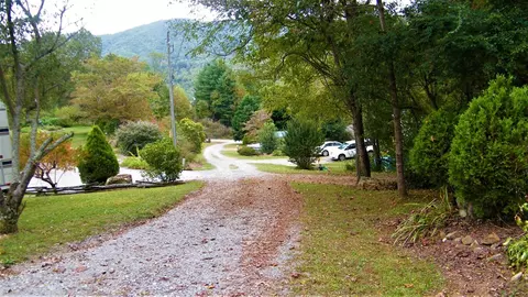 123 Pacific Dr, Sylva, NC 28779 photo 6
