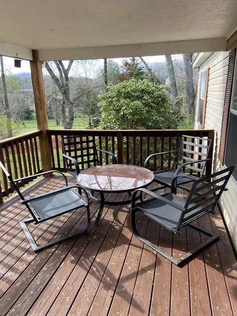 86 Wendover Dr, Franklin, NC 28734 photo 4