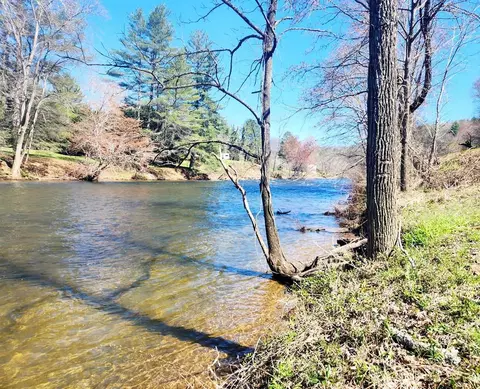 681 W Rogers Rd, Cullowhee, NC 28723