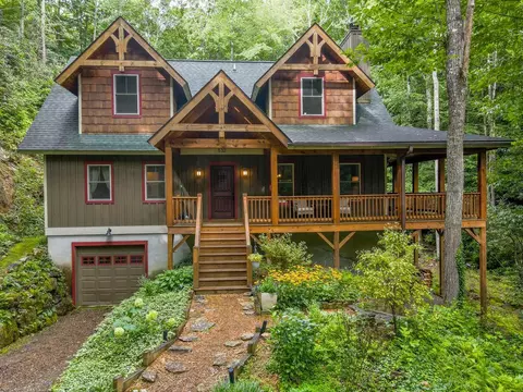 532 Meadowview Trl, Franklin, NC 28734