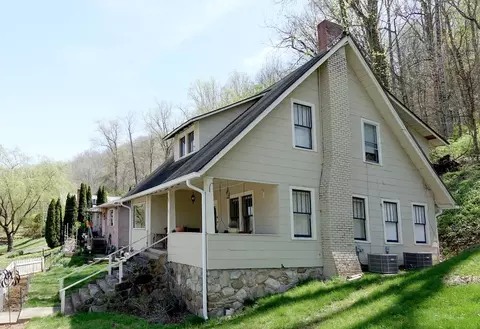 85 Cowan St, Sylva, NC 28779