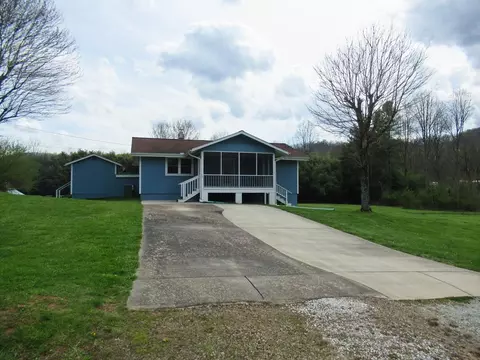 16 Meadow Mountain Estates Rd, Franklin, NC 28734