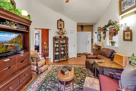 51 Stratford Pl, Sylva, NC 28779 photo 7