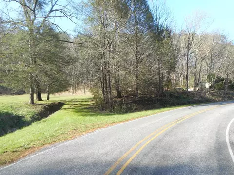 86 Trimont Lake Rd, Franklin, NC 28734