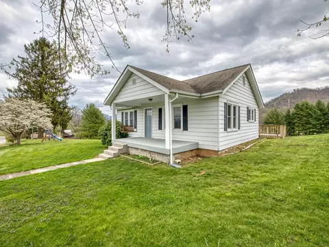215 Haynes Cv, Clyde, NC 28721 photo 12