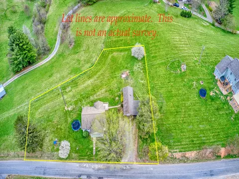 215 Haynes Cv, Clyde, NC 28721 photo 9