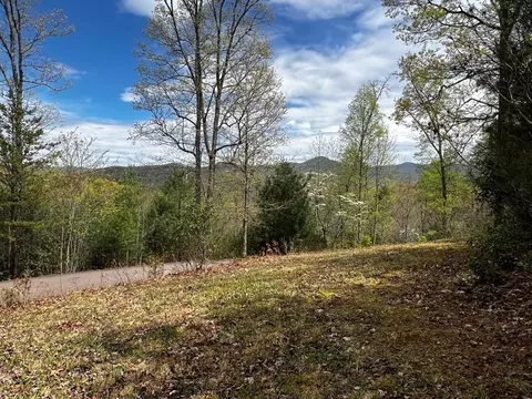Lot B Knolls Dr, Franklin, NC 28734