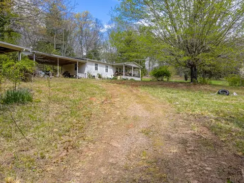 1201 Fulcher Rd, Franklin, NC 28734 photo 3